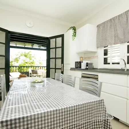 Casa Elena Playa - By Az Villa